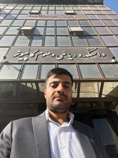 عکس دانشکده ریاضی و علوم کامپیوتر