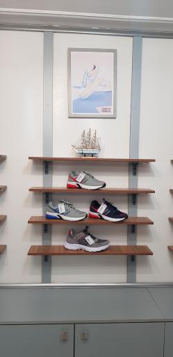 عکس کتونی جفت پوش