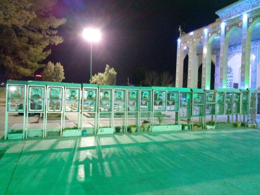 عکس مزار شهدای مدفون در آستان مقدسه