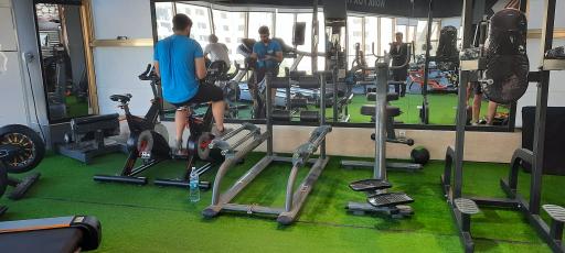 عکس باشگاه بدنسازی رایکا