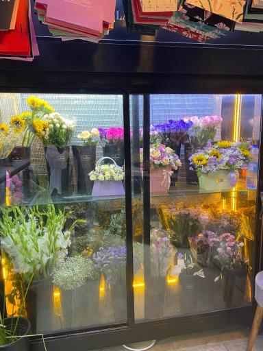 عکس گلفروشی بلک رز