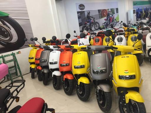 عکس نمایشگاه کویر موتور اهواز