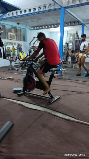 عکس باشگاه بدنسازی رایکا