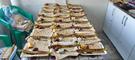 عکس تهیه غذای ضیا پخت