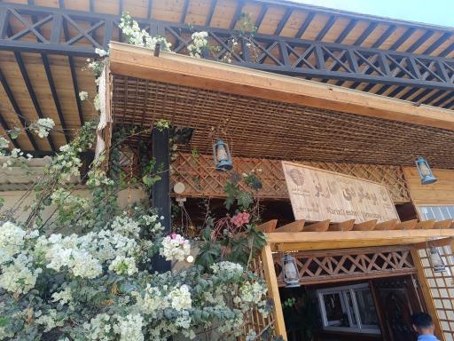 رستوران سنتی لابستر (کاریز)