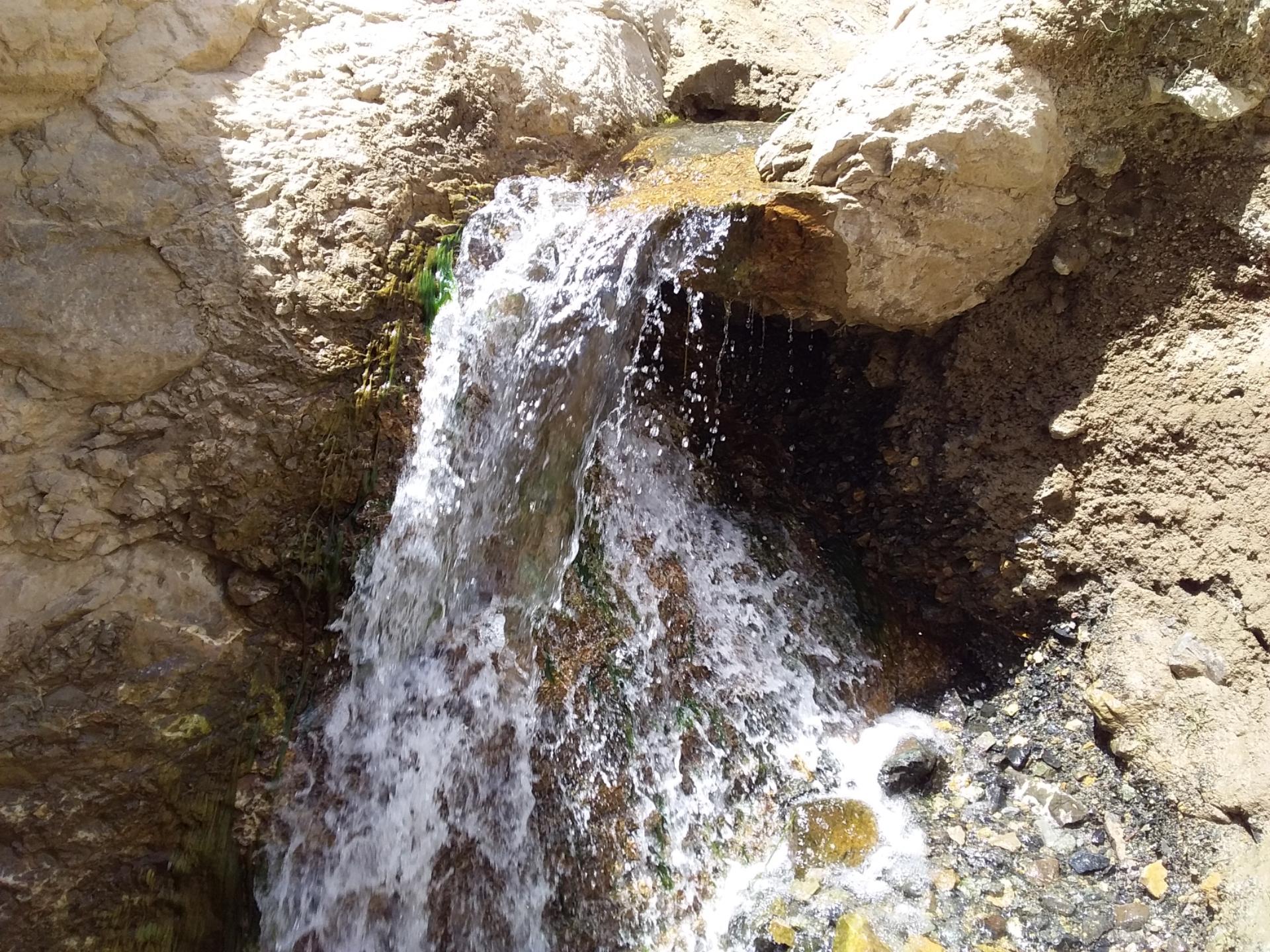 عکس آبشار و سد روبیات