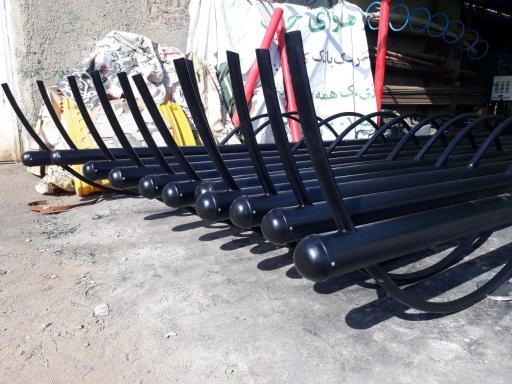 عکس کارگاه تولیدی مبلمان شهری نگارگران شهر آرمانی