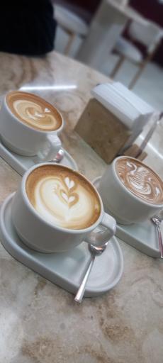 عکس کافه رزالین 