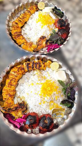 عکس تهیه غذای ضیا پخت