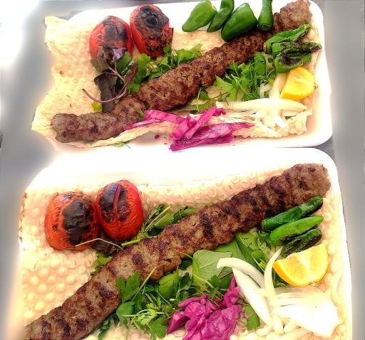 عکس تهیه غذای ضیا پخت