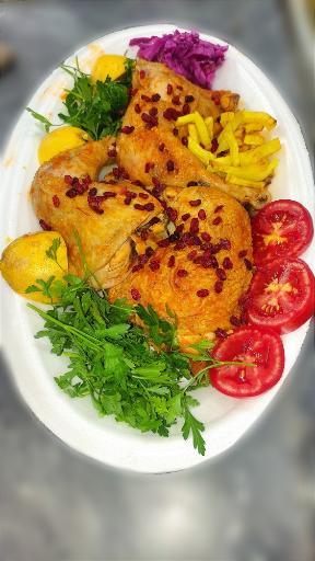 عکس تهیه غذای ضیا پخت