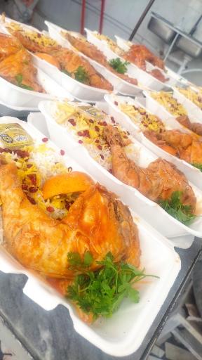 عکس تهیه غذای ضیا پخت