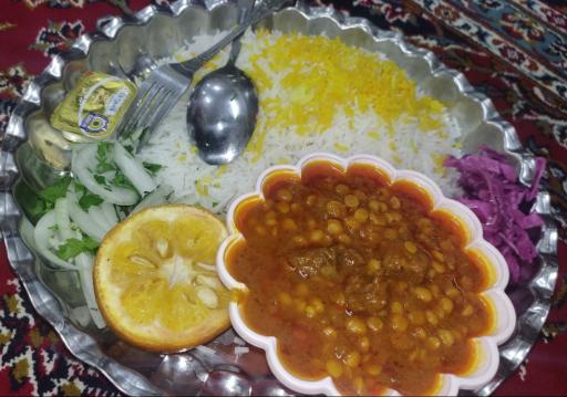 عکس تهیه غذای ضیا پخت