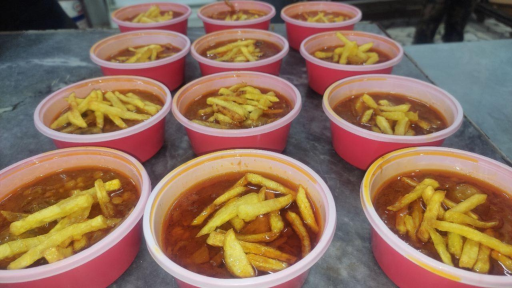 عکس تهیه غذای ضیا پخت