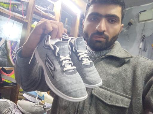 عکس کفش و لباس استوک اسدی