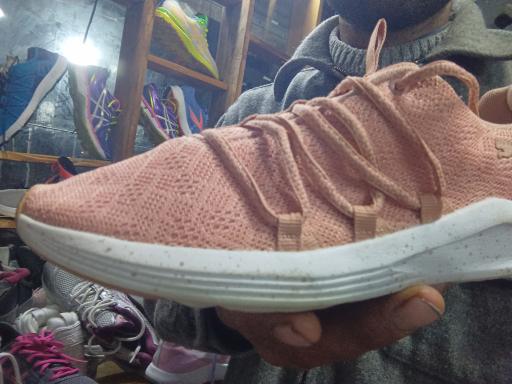 عکس کفش و لباس استوک اسدی