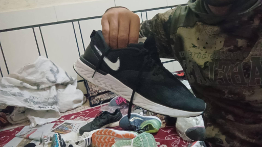 عکس کفش و لباس استوک اسدی