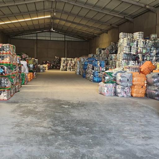 عکس کفش و لباس استوک اسدی