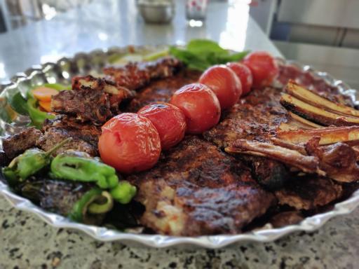 عکس رستوران صلح جو