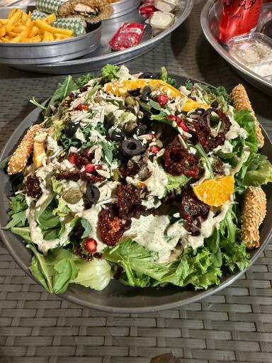 عکس فست فود چیکن فکتوری