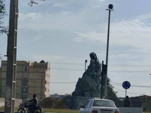 عکس میدان مادر