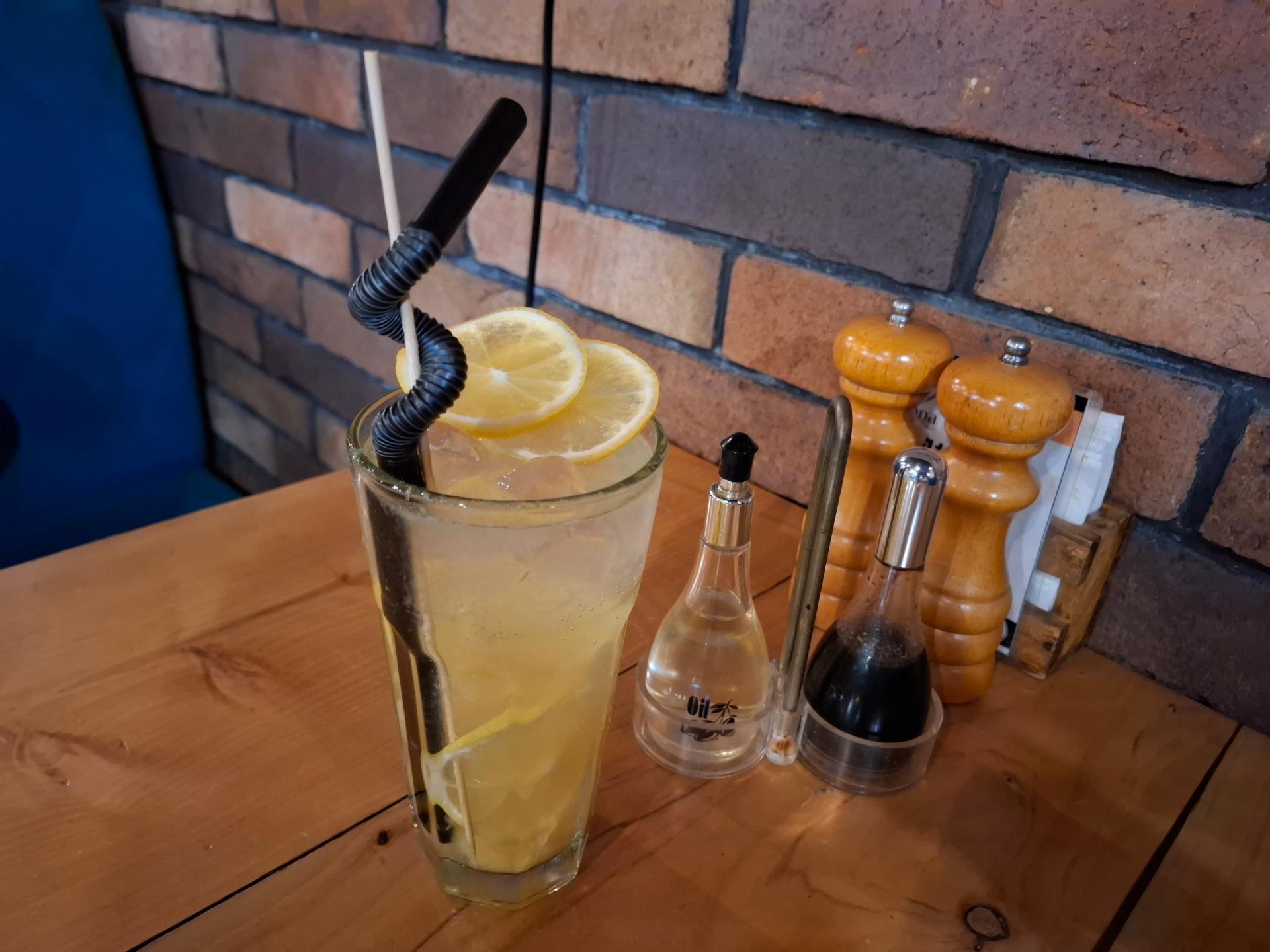 عکس کافه رستوران ورونا