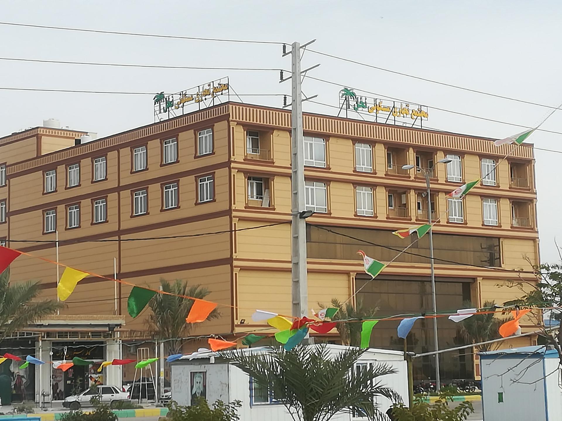 عکس مجتمع تجاری مسکونی نخل