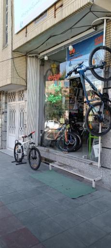 عکس بهمن دوچرخ