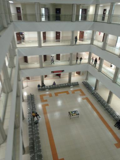 عکس دانشکده فنی و مهندسی دانشگاه آزاد تهران شمال