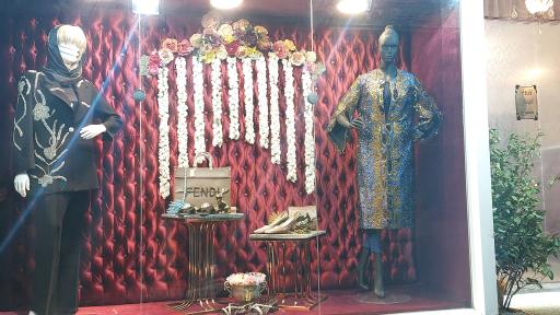 عکس مزون لباس ساورا