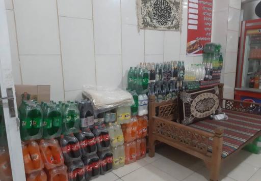 عکس تهیه غذای عمو اسماعیل