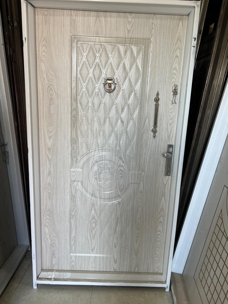 عکس تولیدی درب و پنجره سازی الماسی 