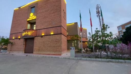 عکس کتابخانه باباطاهر