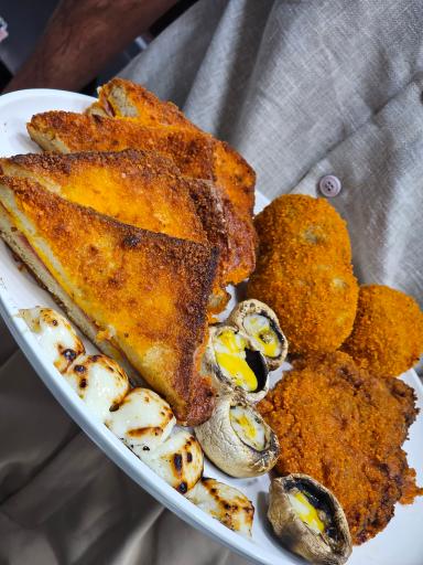 عکس کافه رستوران‌ اردیبهشت