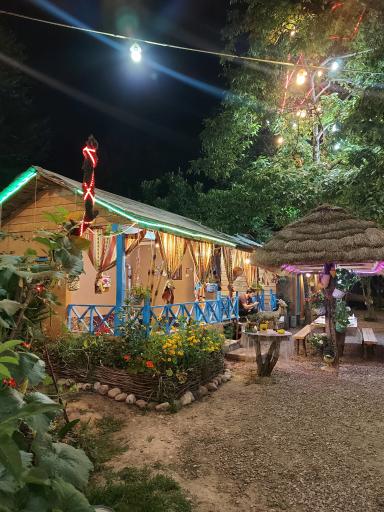 عکس رستوران ننه گلبهار