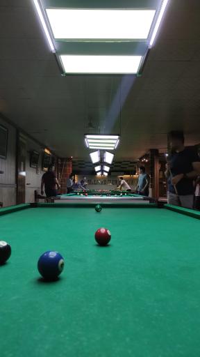 عکس بیلیارد سفید و سیاه 