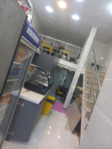 عکس فست فود و فلافل سلف فرفری