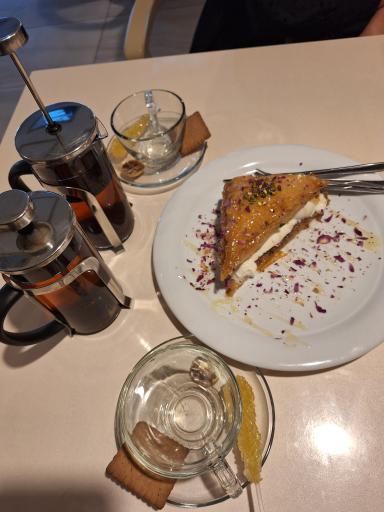 عکس کافه ایوار