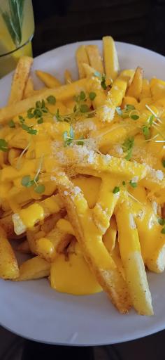 کافه رستوران عمارت یار