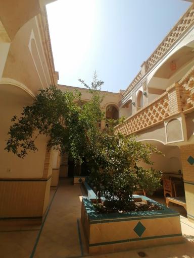 عکس هتل سنتی انار