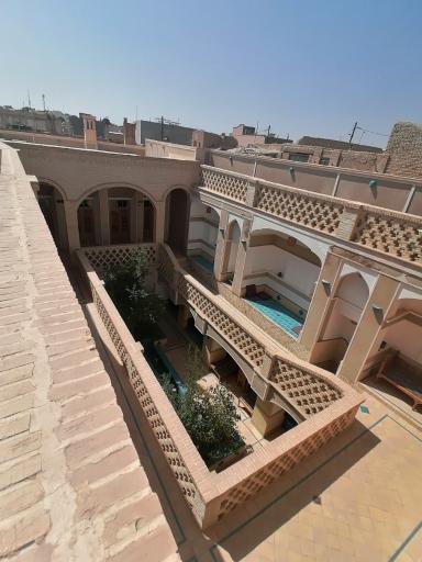 عکس هتل سنتی انار