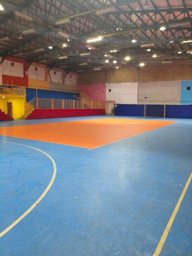 عکس سالن ورزشی شهدای گلشهر