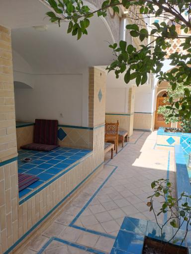 عکس هتل سنتی انار