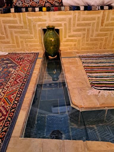 عکس هتل سنتی انار