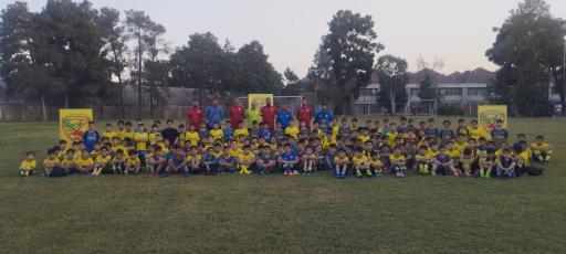 عکس مدرسه فوتبال کاوه 