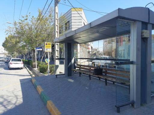 عکس ایستگاه اتوبوس میرزا کوچک خان 4