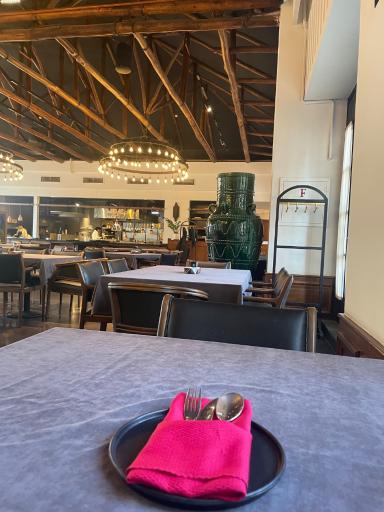 عکس هالیدیز پالازو