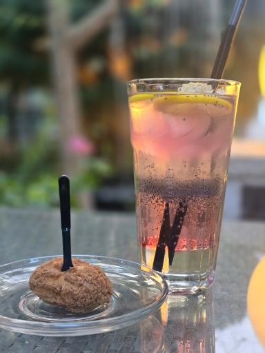 عکس هالیدیز پالازو