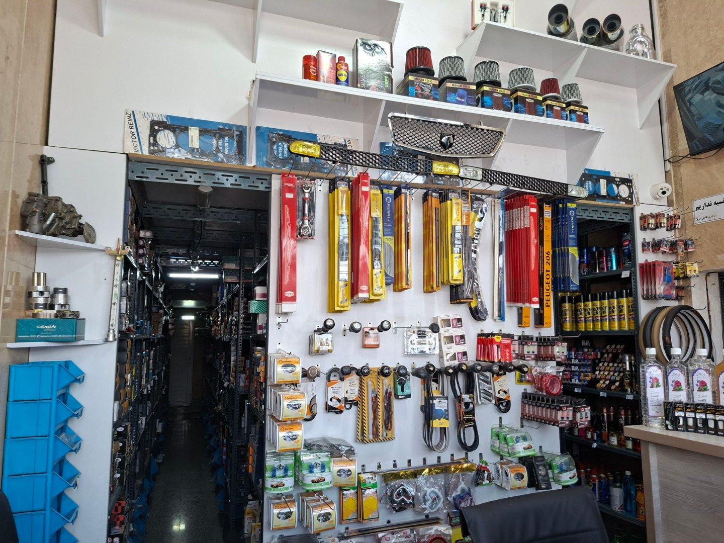 عکس لوازم یدکی کاشانی (فروشگاه چراغ برق)