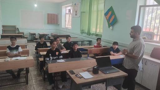 عکس آکادمی زبان آسان